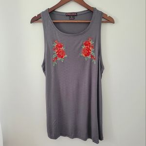 NWOT ROCK&ROLL COWGIRL Embroidered Rose Tank